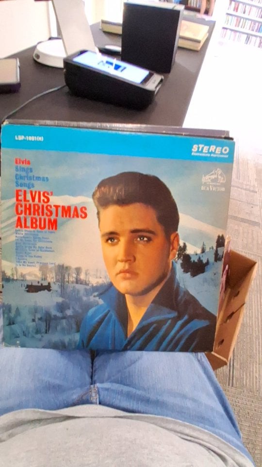 Elvis Presley — Elvis' Christmas Album (Vinyl)